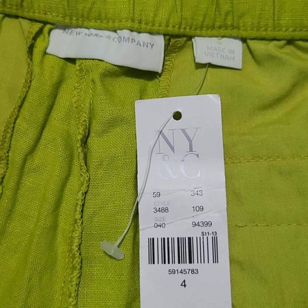 NEW YORK & COMPANY Women's shorts Sits Just below Waist Neon green Linen Size 4 - Picture 9 of 12